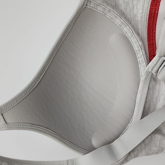 ⭐️2/ $30⭐️Tommy Hilfiger Heathered Grey Sports Bra Criss Cross Straps  Sz Small - Picture 10 of 16